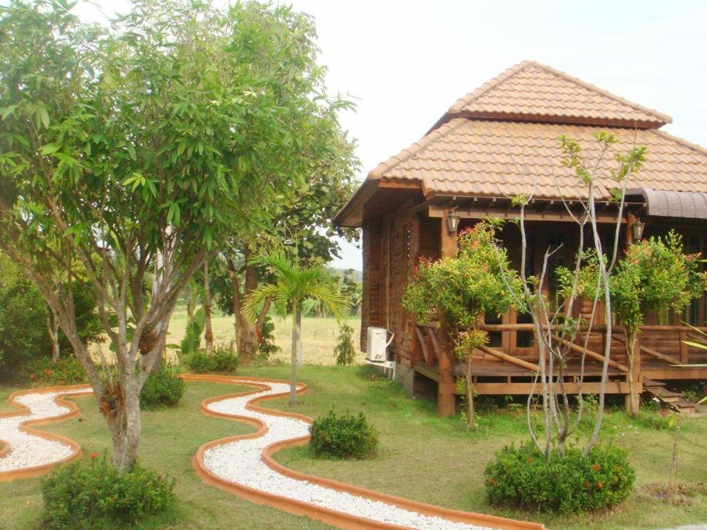 Indie House @ Maerim Chiang Mai Buitenkant foto